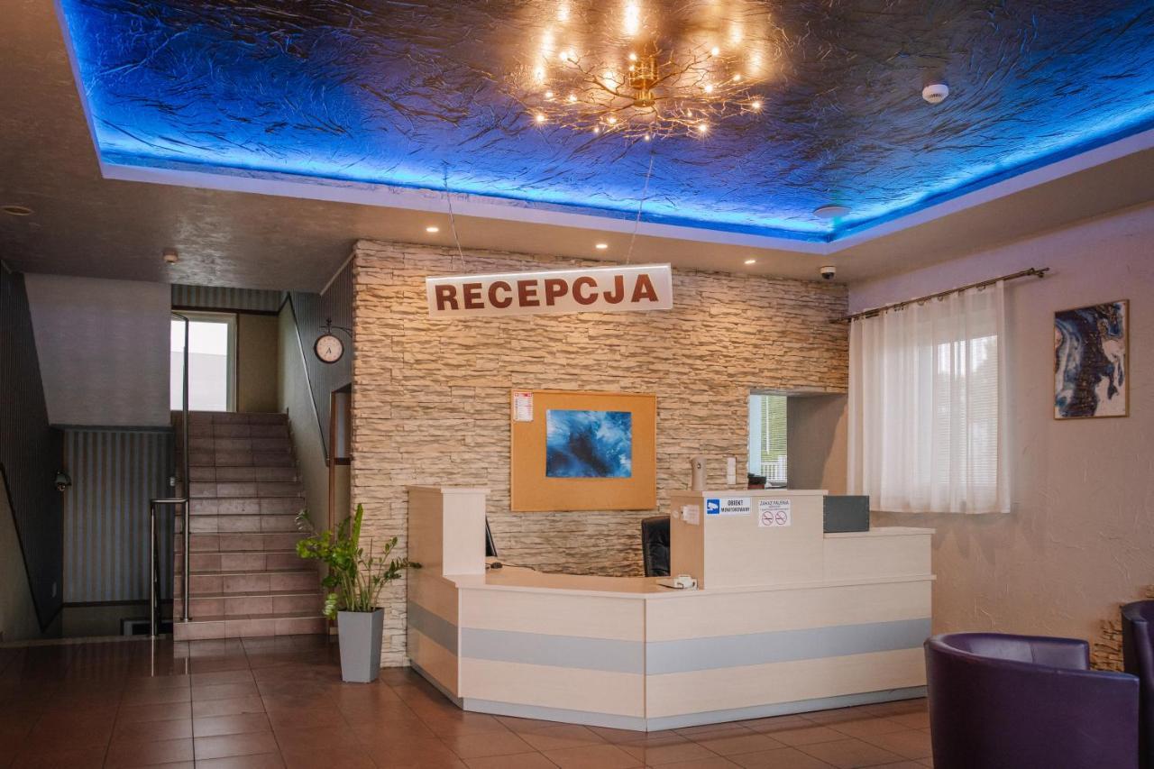 Zajazd Blue Modla Krolewska Exterior foto